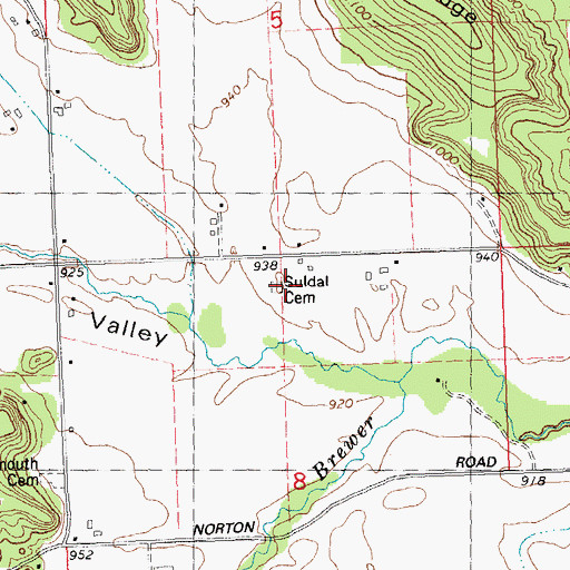 Topographic Map of Suldal Cemetery, WI