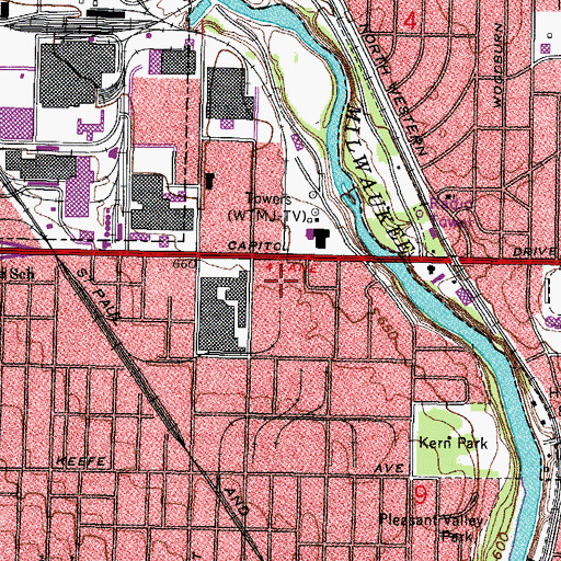 Topographic Map of WMIL-FM (Waukesha), WI