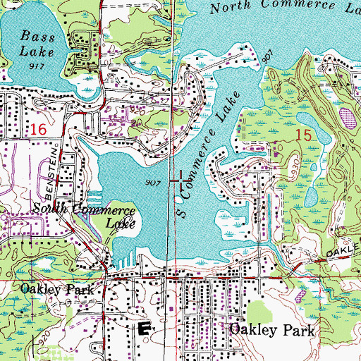 Topographic Map of South Commerce Lake, MI