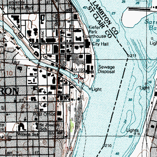 Topographic Map of Maxi Marine Service, MI