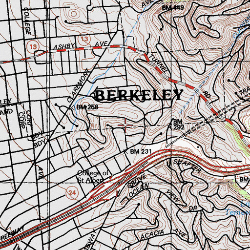 Topographic Map of Claremont Club, CA