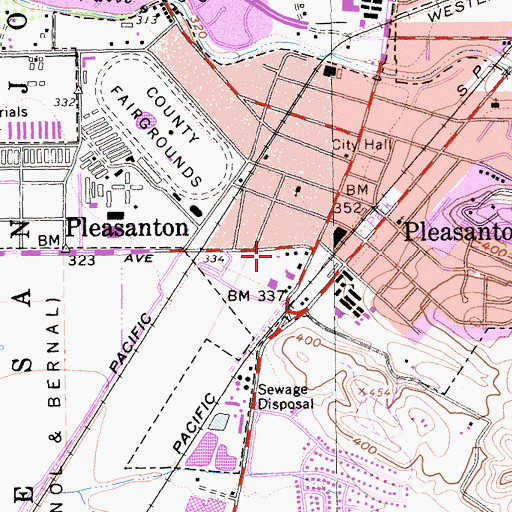Topographic Map of Pleasanton City Hall, CA