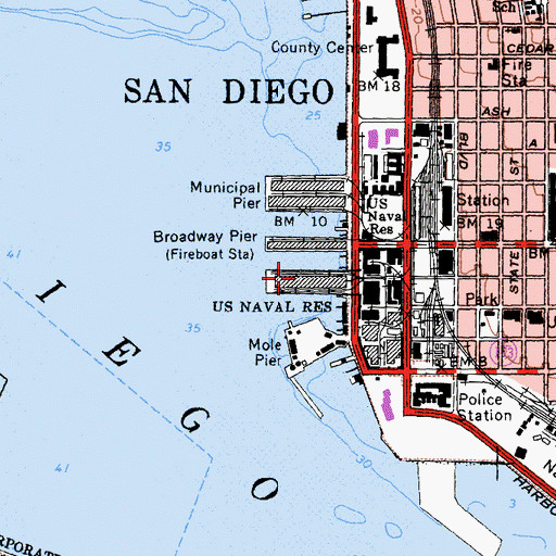 Topographic Map of Navy Pier, CA
