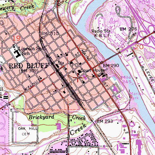 Topographic Map of Red Bluff City Hall, CA