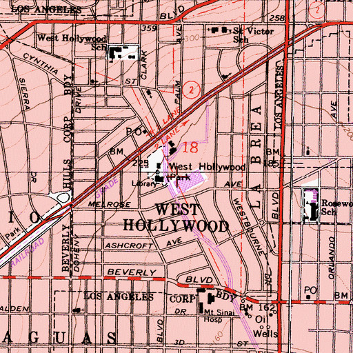 Topographic Map of Pacific Design Center, CA