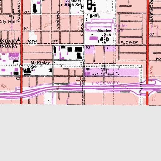 Topographic Map of Bellflower Towne Center Shopping Center, CA