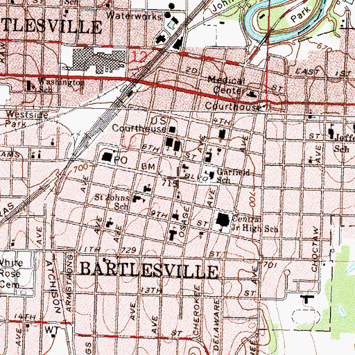 Topographic Map of The Quarters, OK