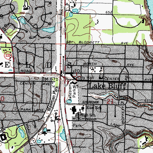 Topographic Map of Lake Bluff City Hall, IL