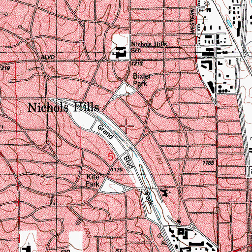 Topographic Map of Nichols Hills Crossing Shopping Center, OK