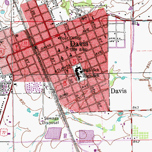 Topographic Map of Davis Elementary School, OK