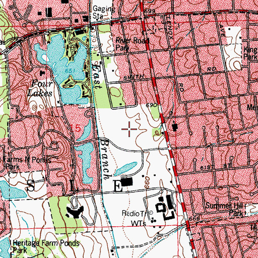 Topographic Map of River Road Golf Course, IL