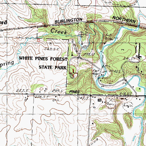 Topographic Map of Sunny Crest Campground, IL