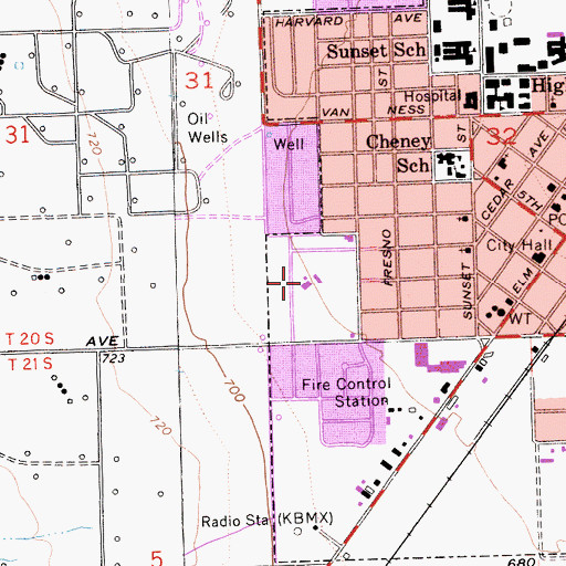 Topographic Map of Coalinga Community Center, CA