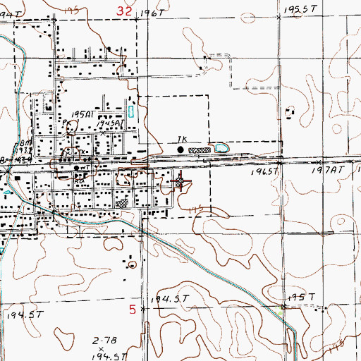 Topographic Map of Crescent City Elementary School, IL