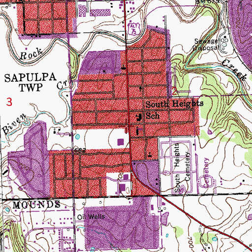 Topographic Map of Central Oklahoma Area Vocational College, OK