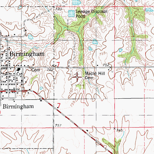 Topographic Map of Maple Hill Cemetery, IA