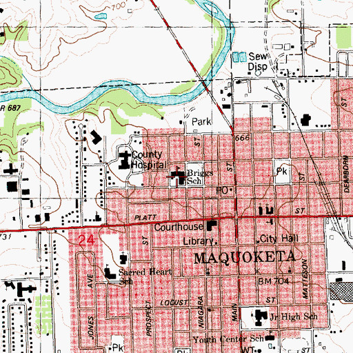 Topographic Map of Briggs Elementary School, IA