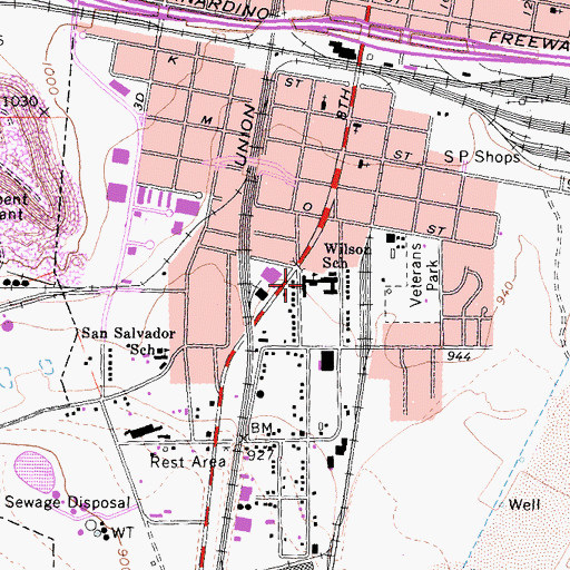 Topographic Map of Garfield School, CA