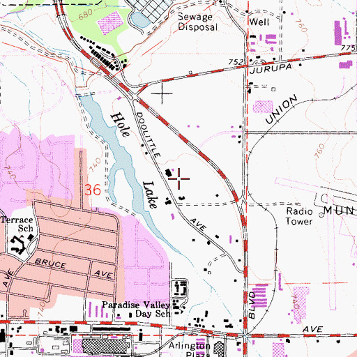 Topographic Map of Van Buren Golf Center, CA