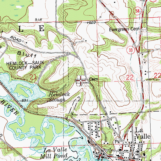 Topographic Map of Oak Lawn Cemetery, WI