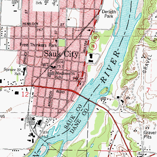 Topographic Map of Sauk City Post Office, WI