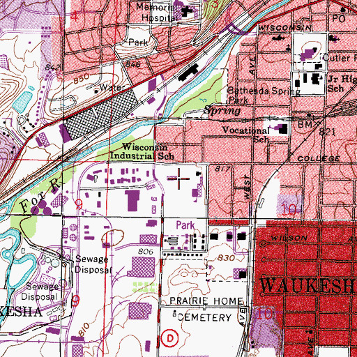 Topographic Map of Saratoga Elementary School, WI