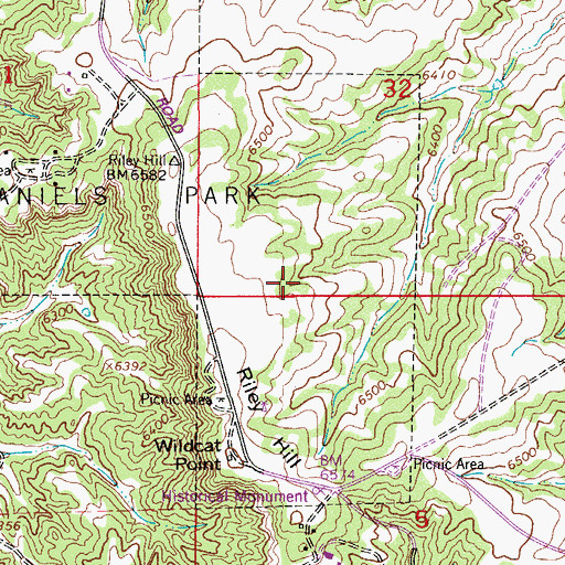 Topographic Map of Daniels Park, CO
