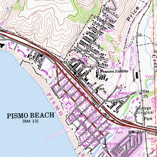 Topographic Map of Pismo Beach City Hall, CA