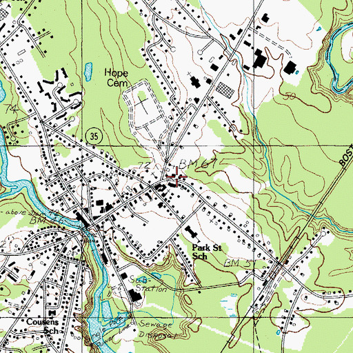 Topographic Map of Kennebunk Town Hall, ME