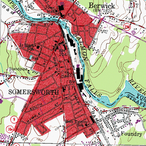 Topographic Map of Somersworth City Hall, NH