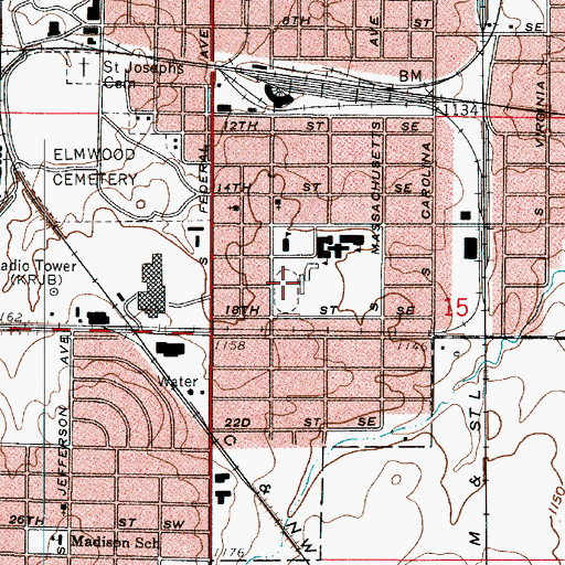 Topographic Map of Lincoln Intermediate School, IA