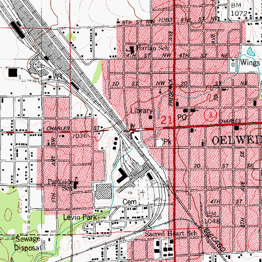 Topographic Map of Oelwein Fire Department, IA