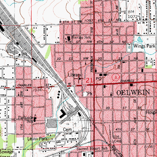 Topographic Map of Oelwein Library, IA