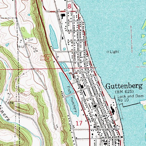 Topographic Map of Guttenberg, IA