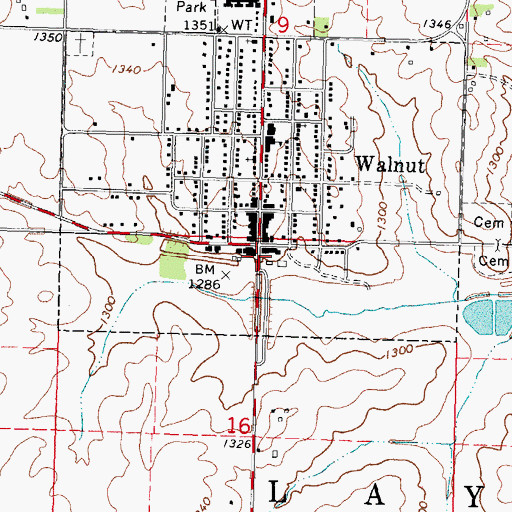 Topographic Map of Walnut (historical), IA