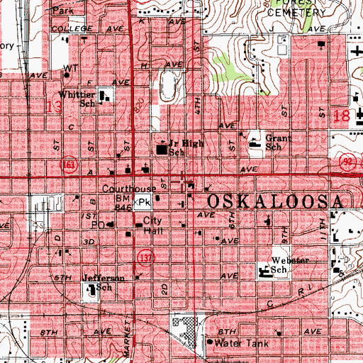 Topographic Map of Oskaloosa Foot Clinic, IA