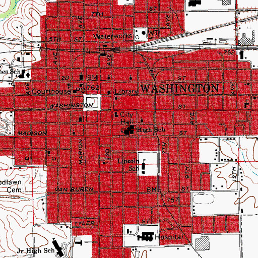 Topographic Map of Washington Middle School, IA