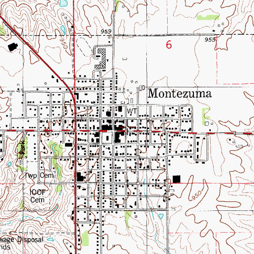Topographic Map of Montezuma Fire Department, IA