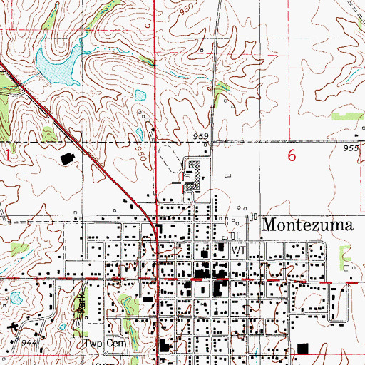 Topographic Map of Montezuma Elementary School, IA
