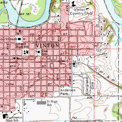 Topographic Map of Vinton, IA