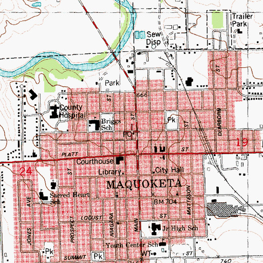 Topographic Map of Maquoketa Post Office, IA