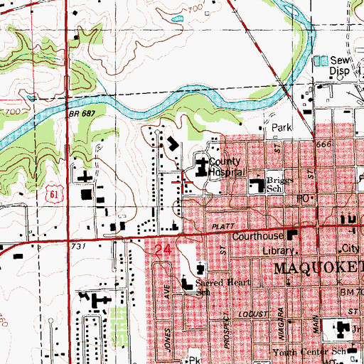 Topographic Map of Maquoketa Family Clinic, IA