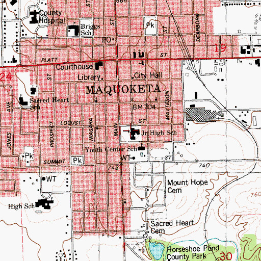 Topographic Map of Maquoketa Middle School, IA