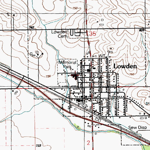 Topographic Map of North Cedar Elementary School, IA