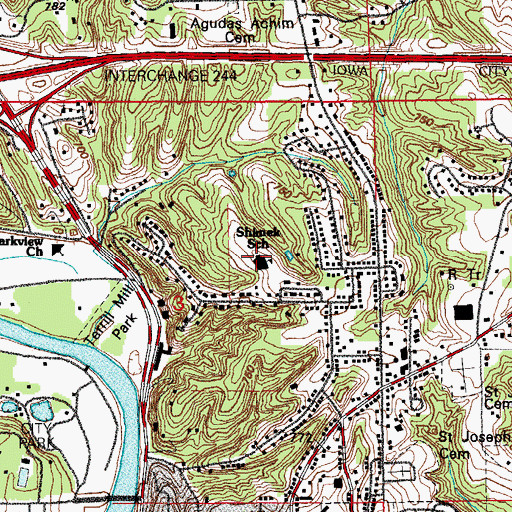 Topographic Map of Bohumil Shimek Elementary School, IA