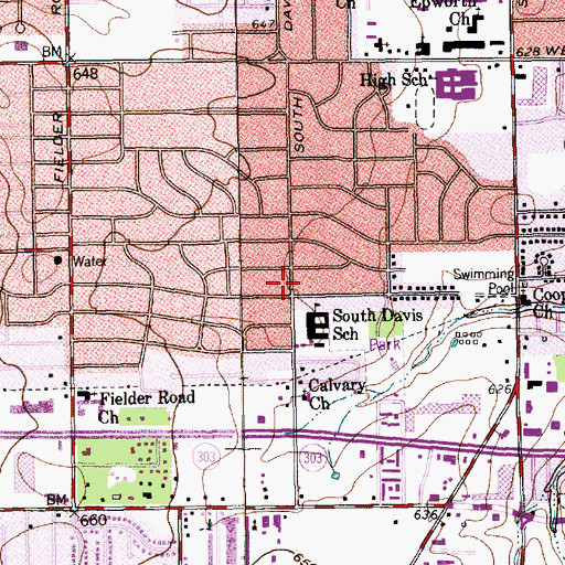 Topographic Map of South Davis Elementary School, TX