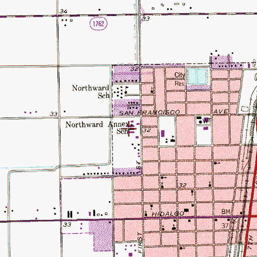 Topographic Map of L C Smith Elementary School, TX