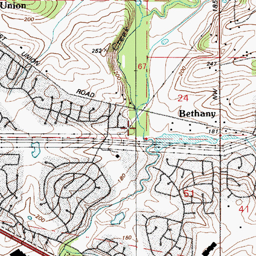 Topographic Map of Northshore Estates Park, OR