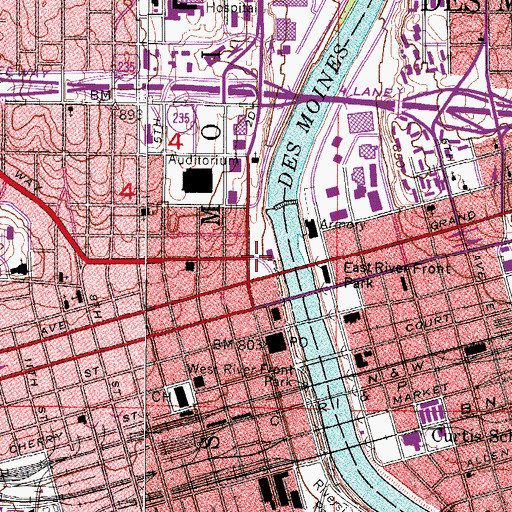 Topographic Map of Soldiers and Sailors Monument, IA