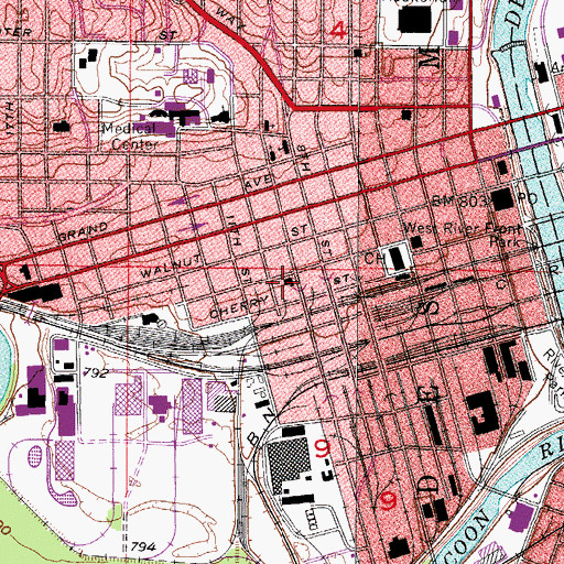 Topographic Map of Des Moines Fire and Rescue Department Station 1, IA